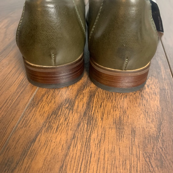 NEW OLIVE GREEN GINO VITALE SLIP-ON SHOES - Picture 4 of 7